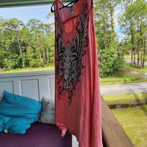 VOCAL BRAND TOP MADE OUT OF TSHIRT LIKE FABRIC PINK BLACK AND WHITE SLEEVELES - Picture 3 of 7